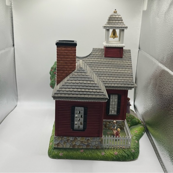 PartyLite Olde World Village Tea Light House #5 School House Exclusive - Picture 4 of 16